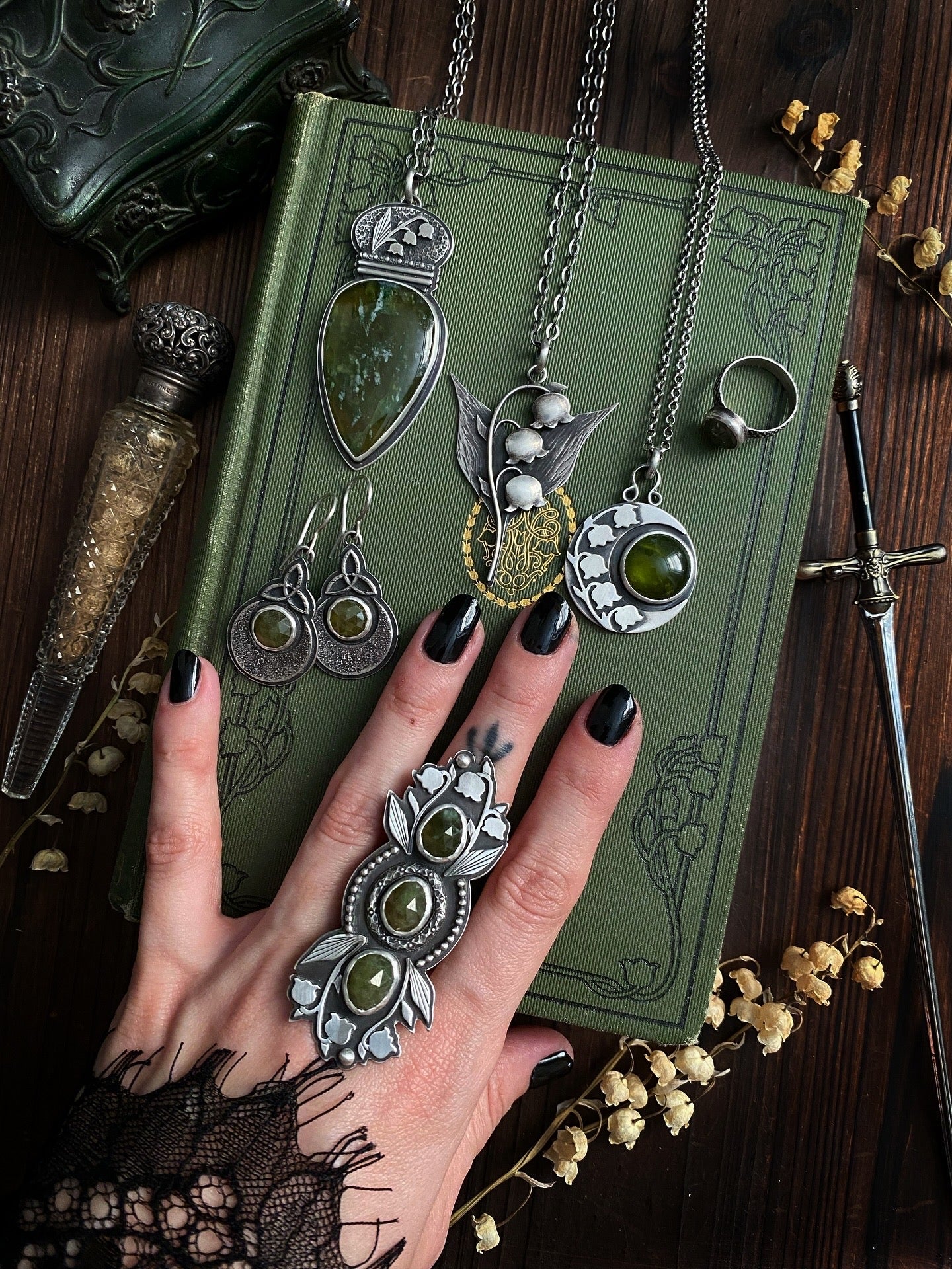 Lily of the Valley Diadem ✦ Size 7.25