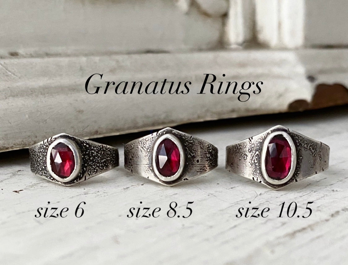 Granatus Ring